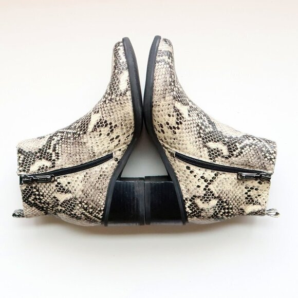 Blondo Snakeskin Leather Waterproof Block Heel Pointy Toe Ankle Boots / Booties - Picture 14 of 16